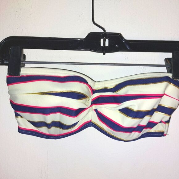 FigLeaves Santa Chuz Underwired Twist Bandeau Bkini Top Size 30D - Picture 2 of 8